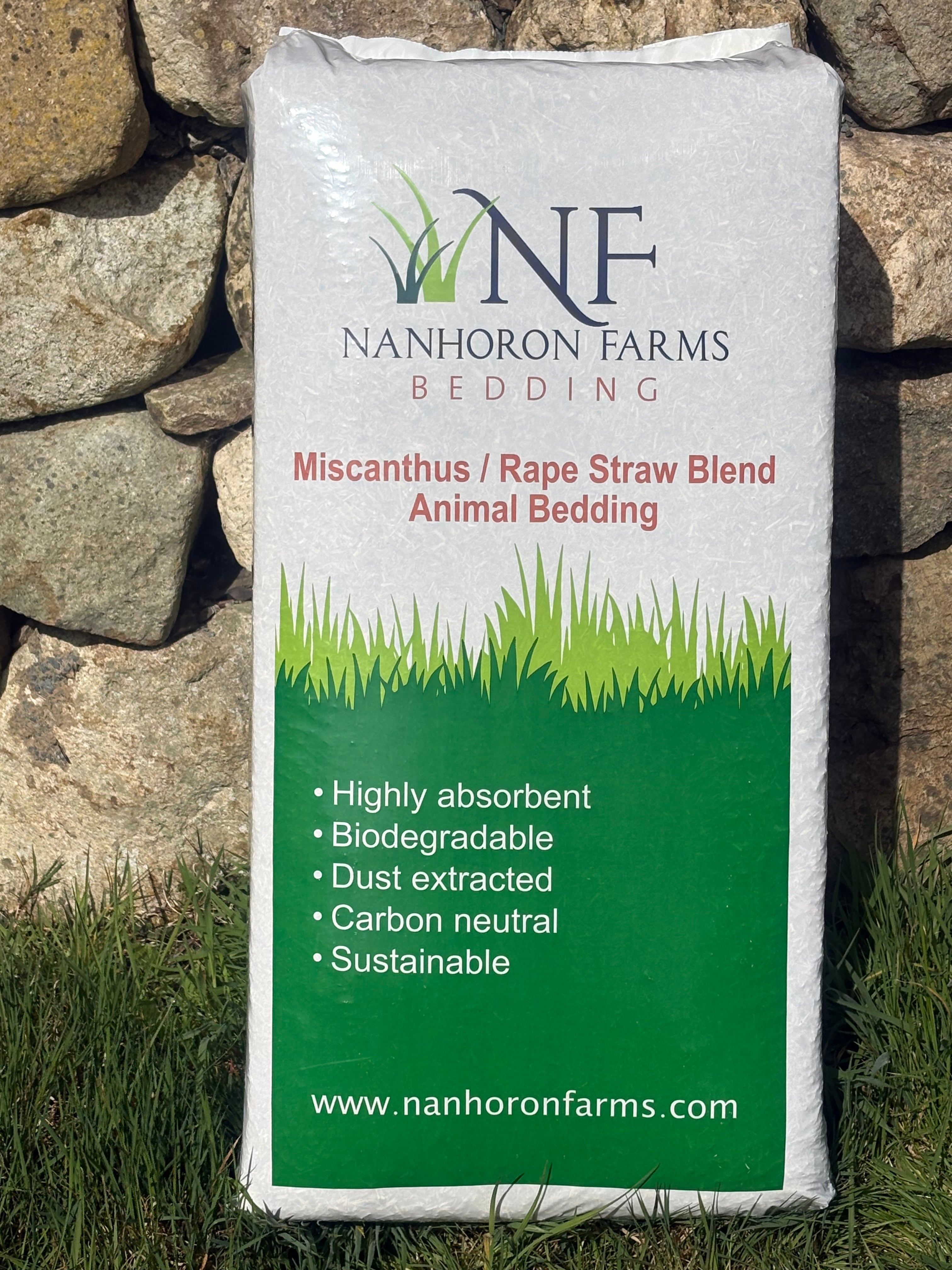 Chopped Miscanthus | Oil Seed Rape Straw Blend Animal Bedding
